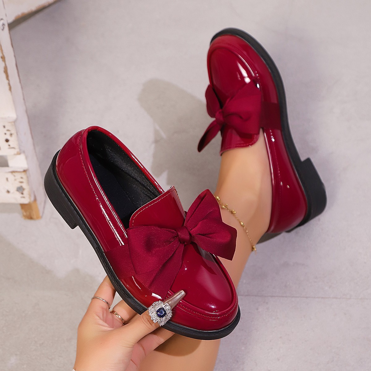 Women's anti-slip round toe slip-on loafers