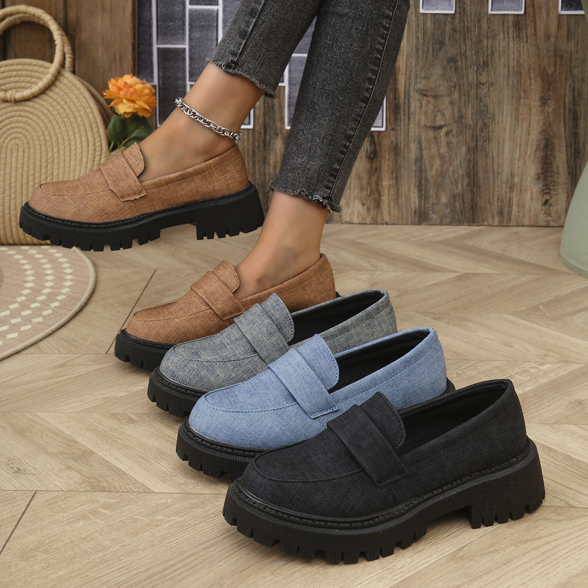 Women's thick-soled comfortable slip-on loafers
