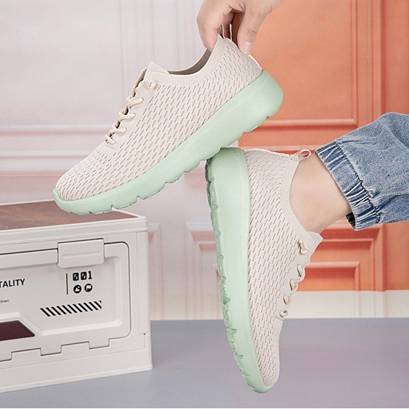 🔥🔥Women's casual breathable non-slip sneakers