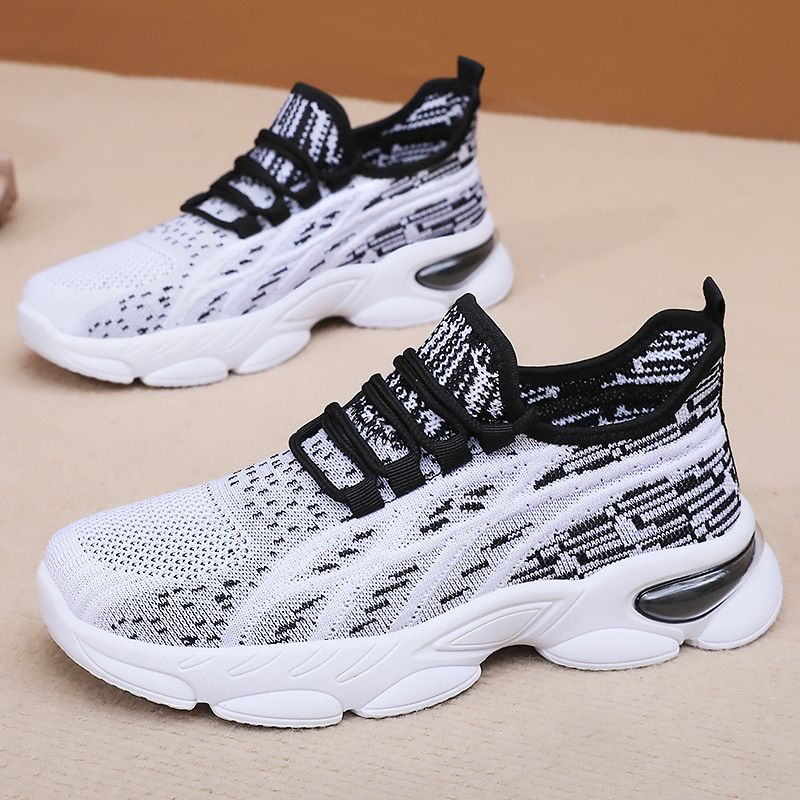 Women's lightweight, breathable, soft-soled and comfortable sneakers