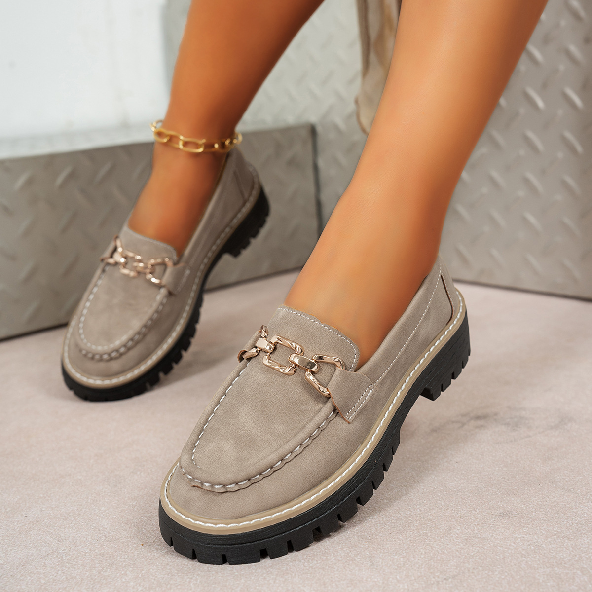 Women's thick-soled versatile casual loafers