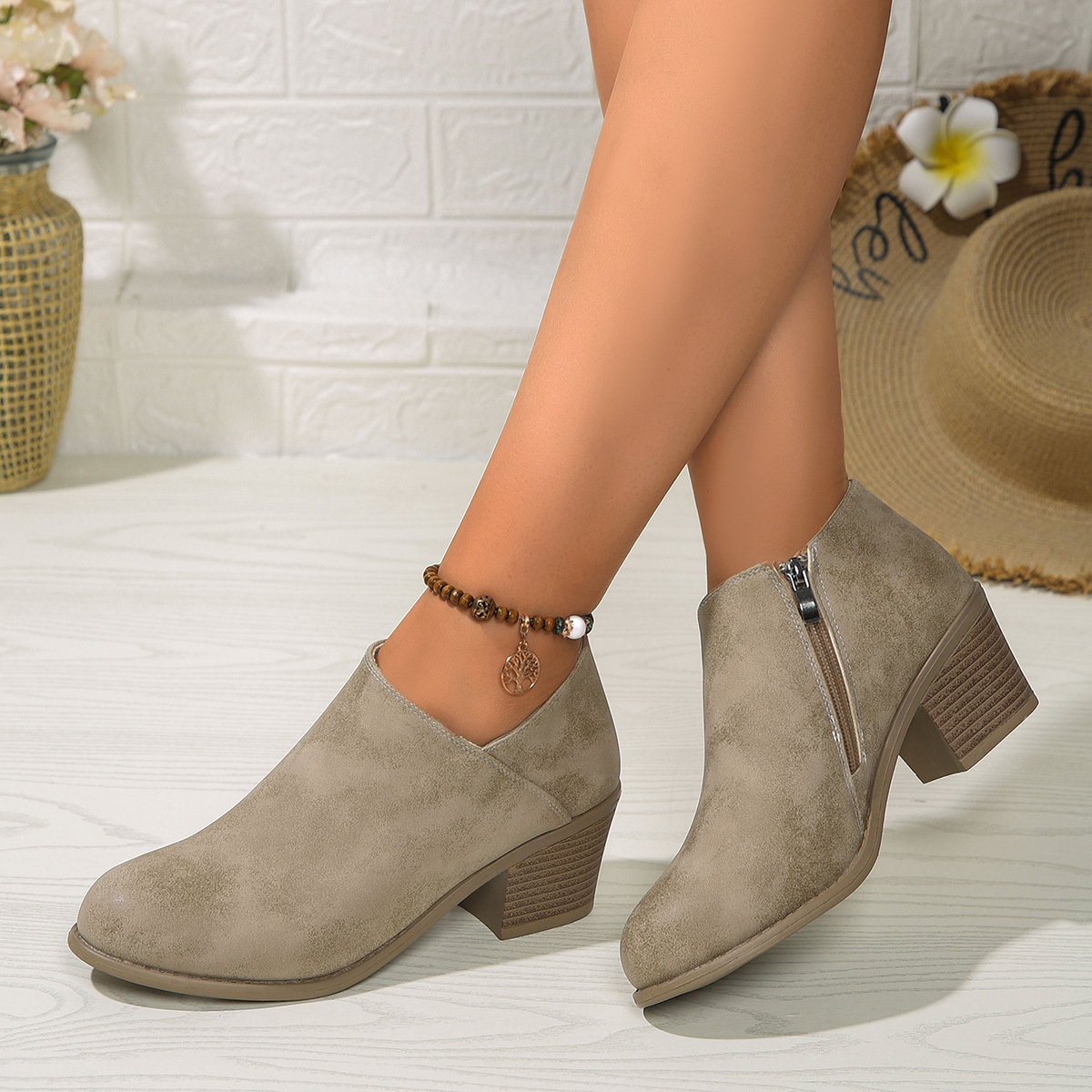 Women's side zipper mid-heel boots