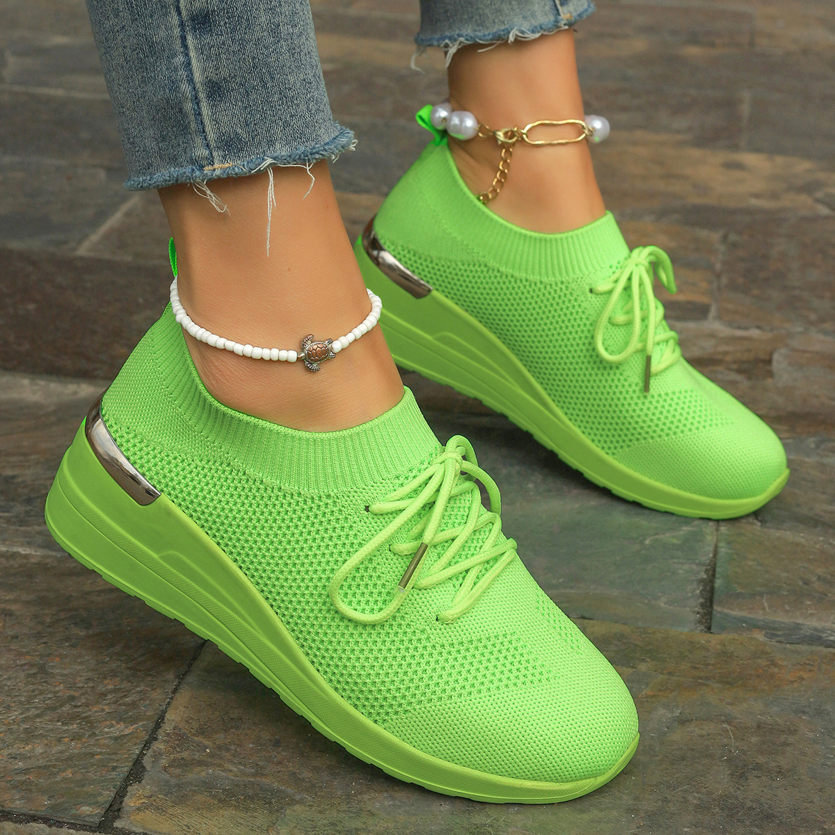 Women's mesh breathable lightweight orthopedic lace-up sneakers
