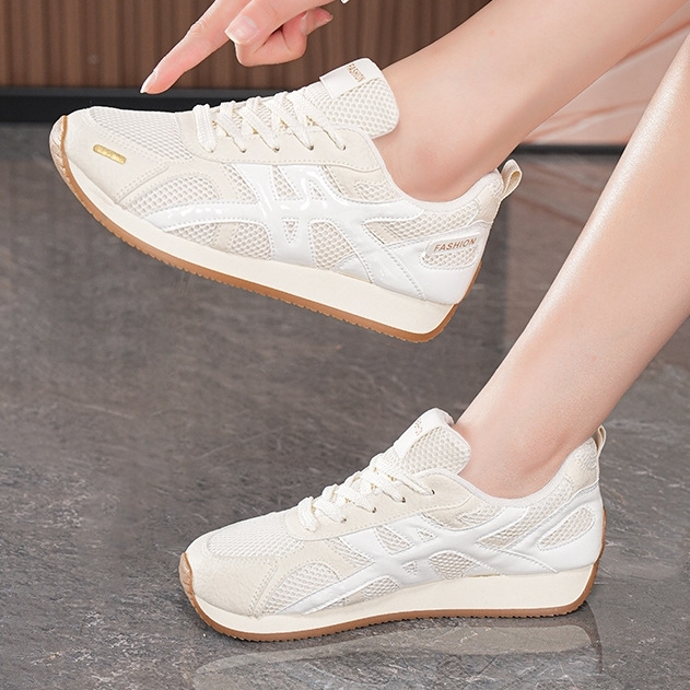 Women's casual breathable sneakers