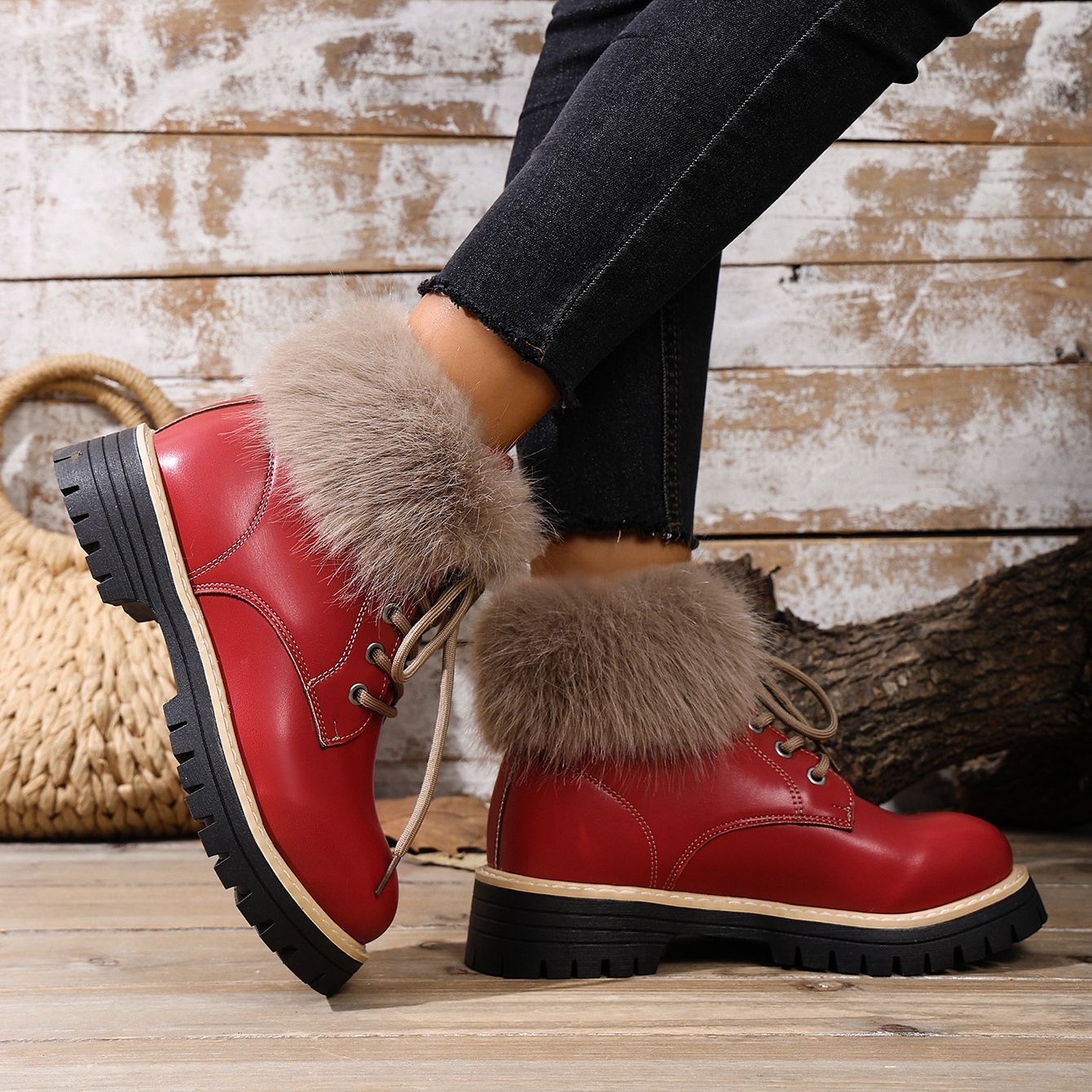 Women's soft, comfortable, fleece-lined warm boots