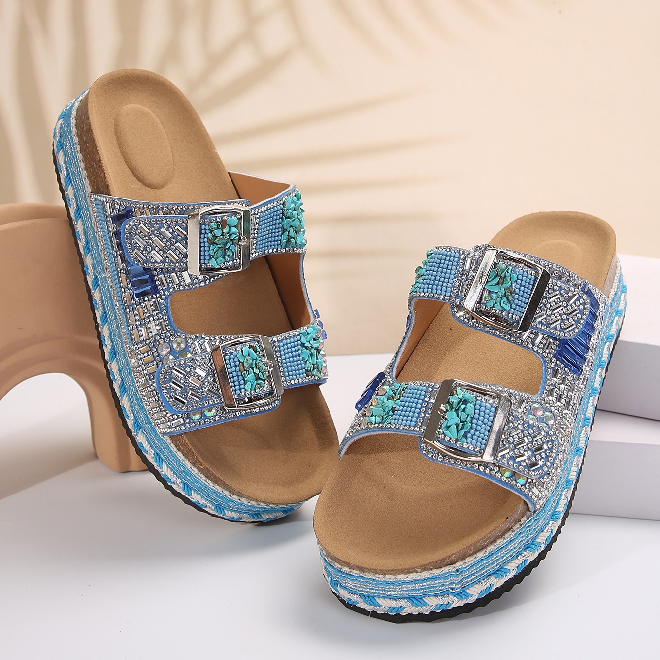 🔥Women's new summer thick-soled cork slippers