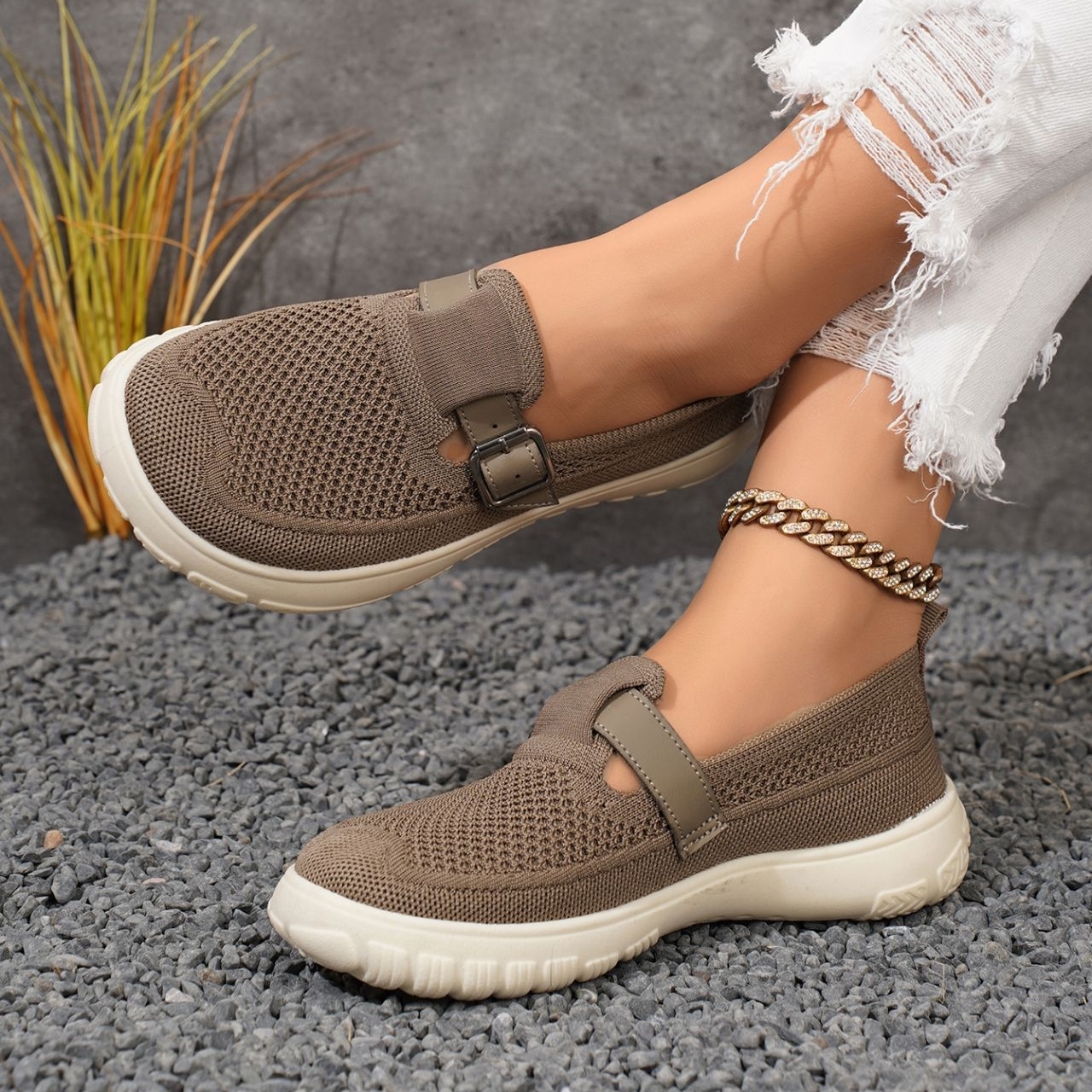 🔥Women's casual breathable slip-on soft-soled orthopedic walking shoes