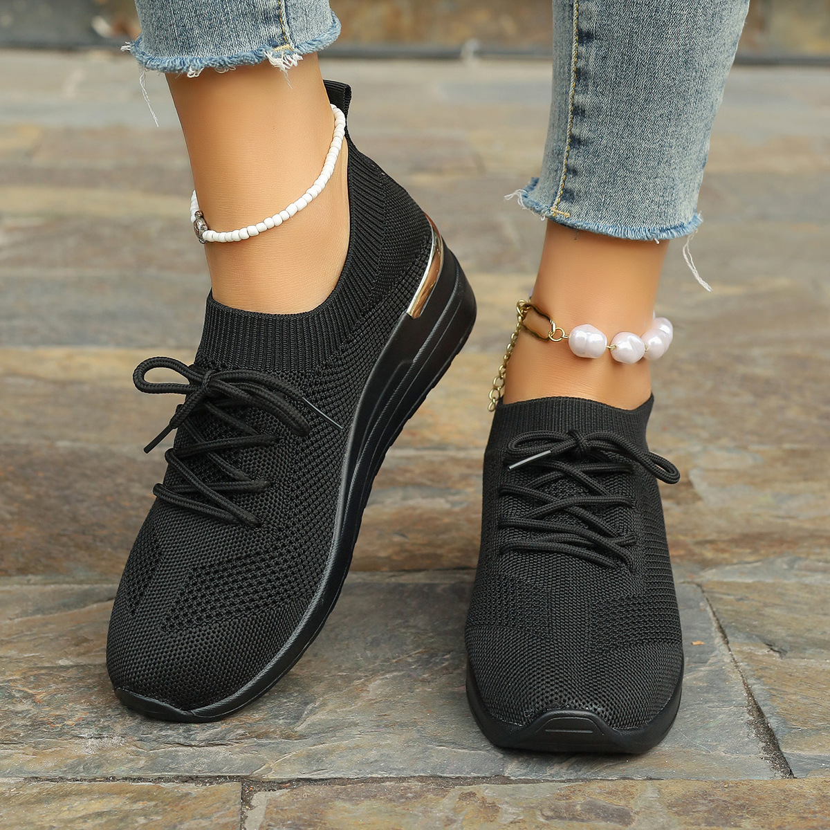 Women's mesh breathable lightweight orthopedic lace-up sneakers