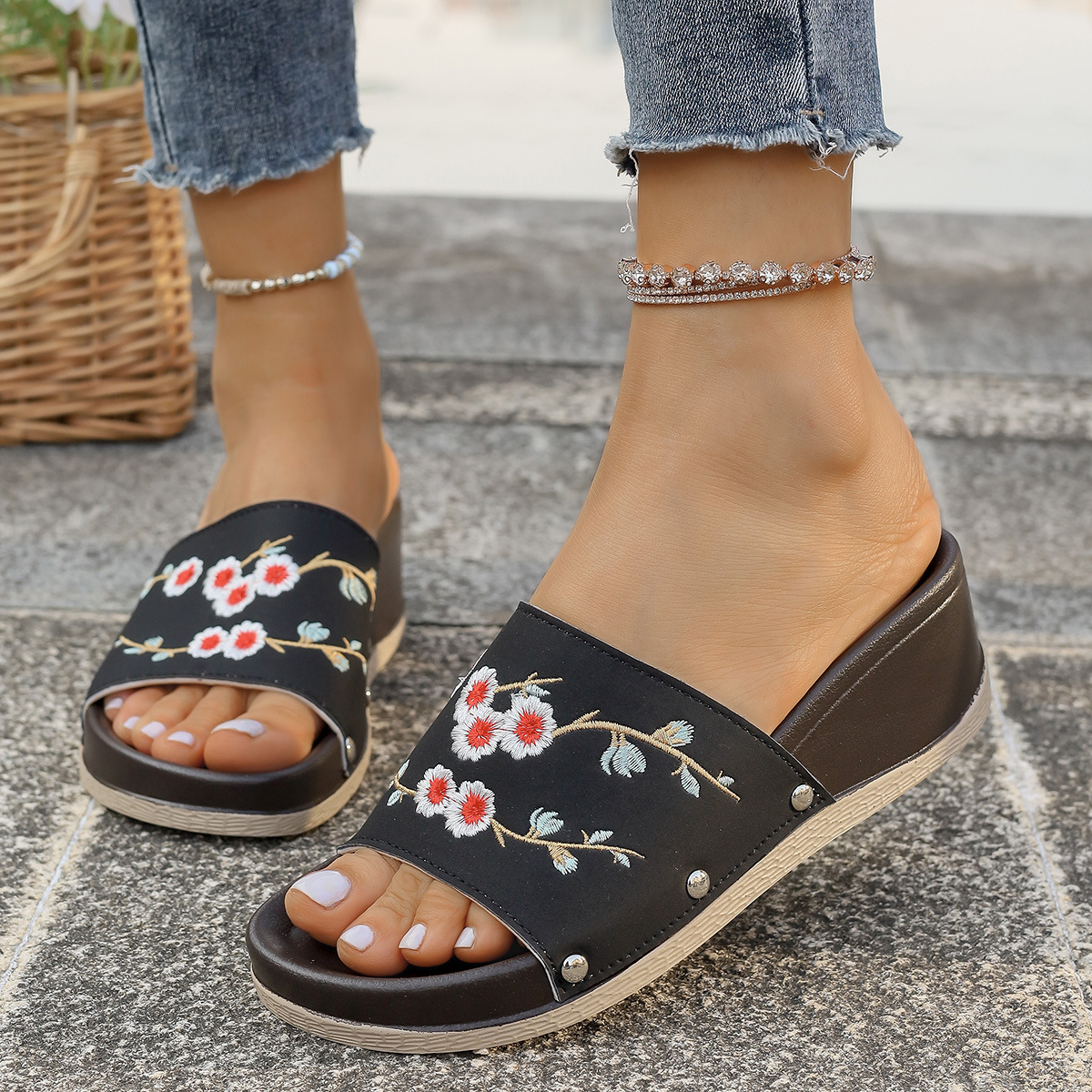 🔥Women's thick-soled wedge slippers🔥