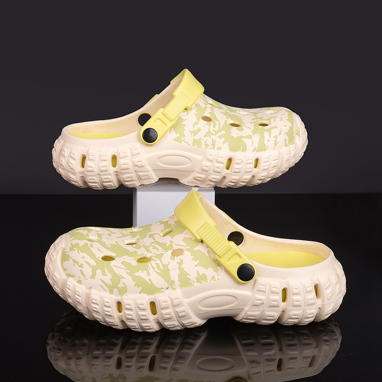 Women's/Men's summer thick-soled non-slip crocs