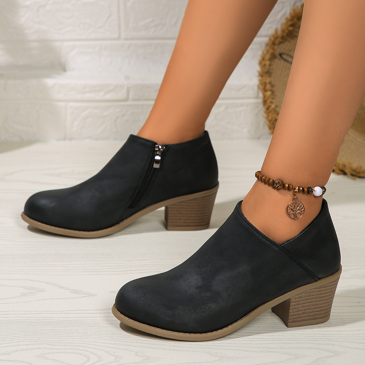 Women's side zipper mid-heel boots
