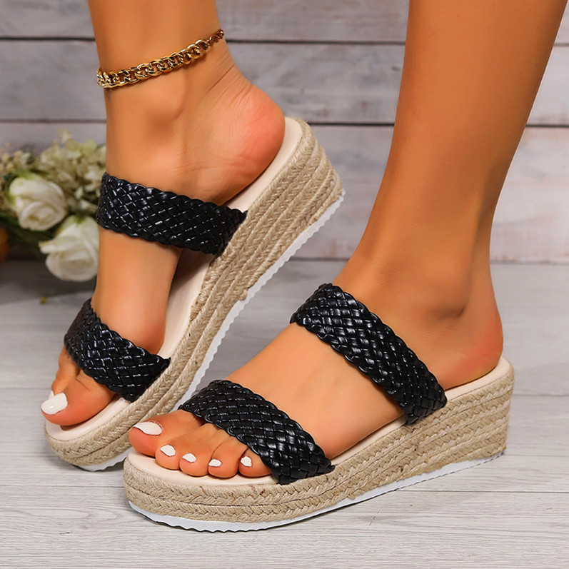 🔥Women's summer comfortable thick-soled wedge slippers