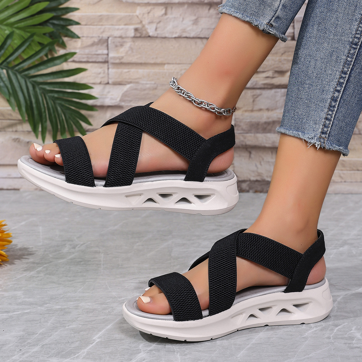 🔥Hot Sale🔥Women's Breathable Thick Sole Casual Sandals