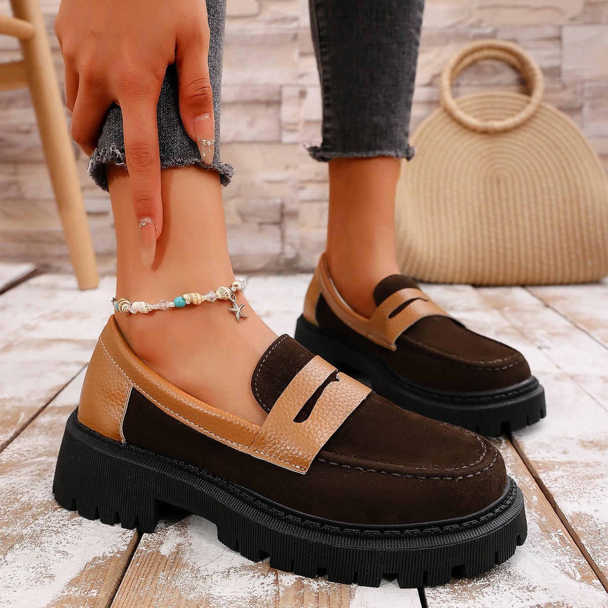 Women's fashionable thick-soled slip-on loafers