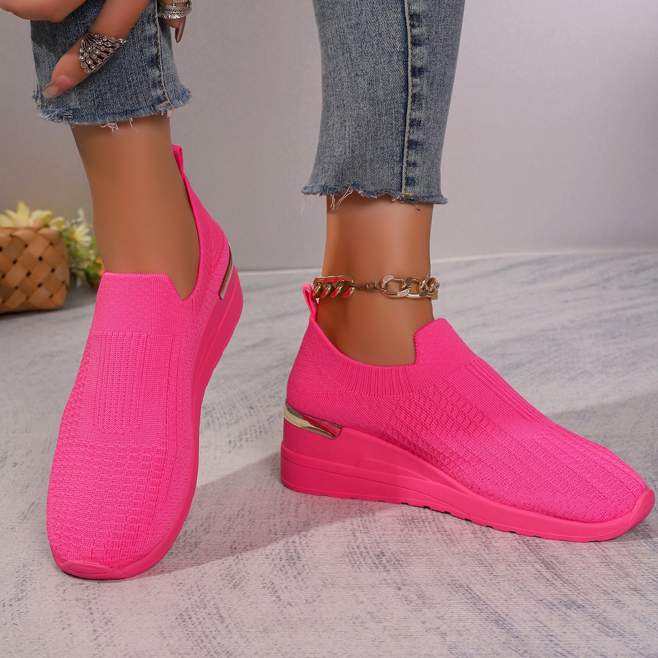 Women's Mesh Breathable Lightweight Orhtopedic Running Shoes