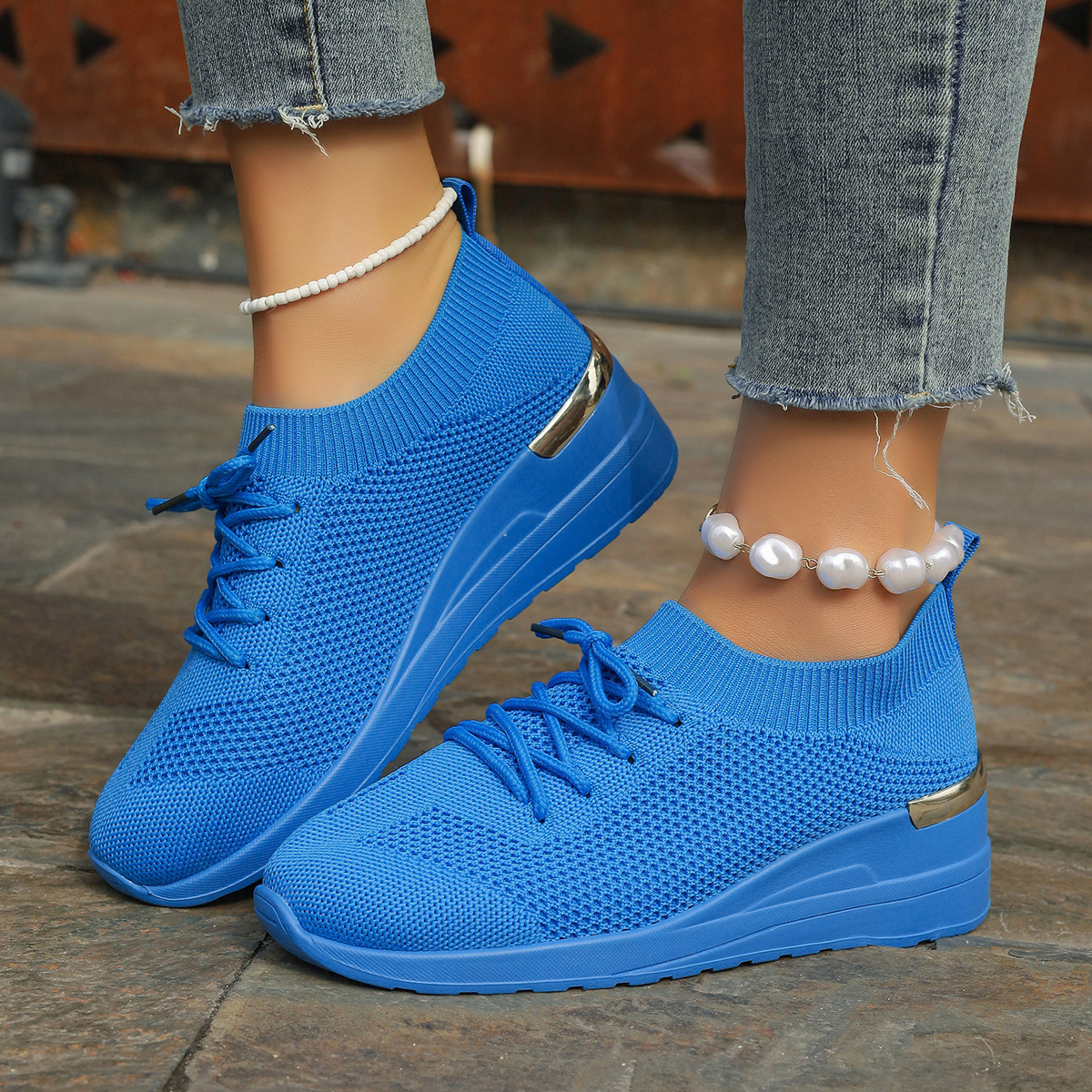 Women's mesh breathable lightweight orthopedic lace-up sneakers