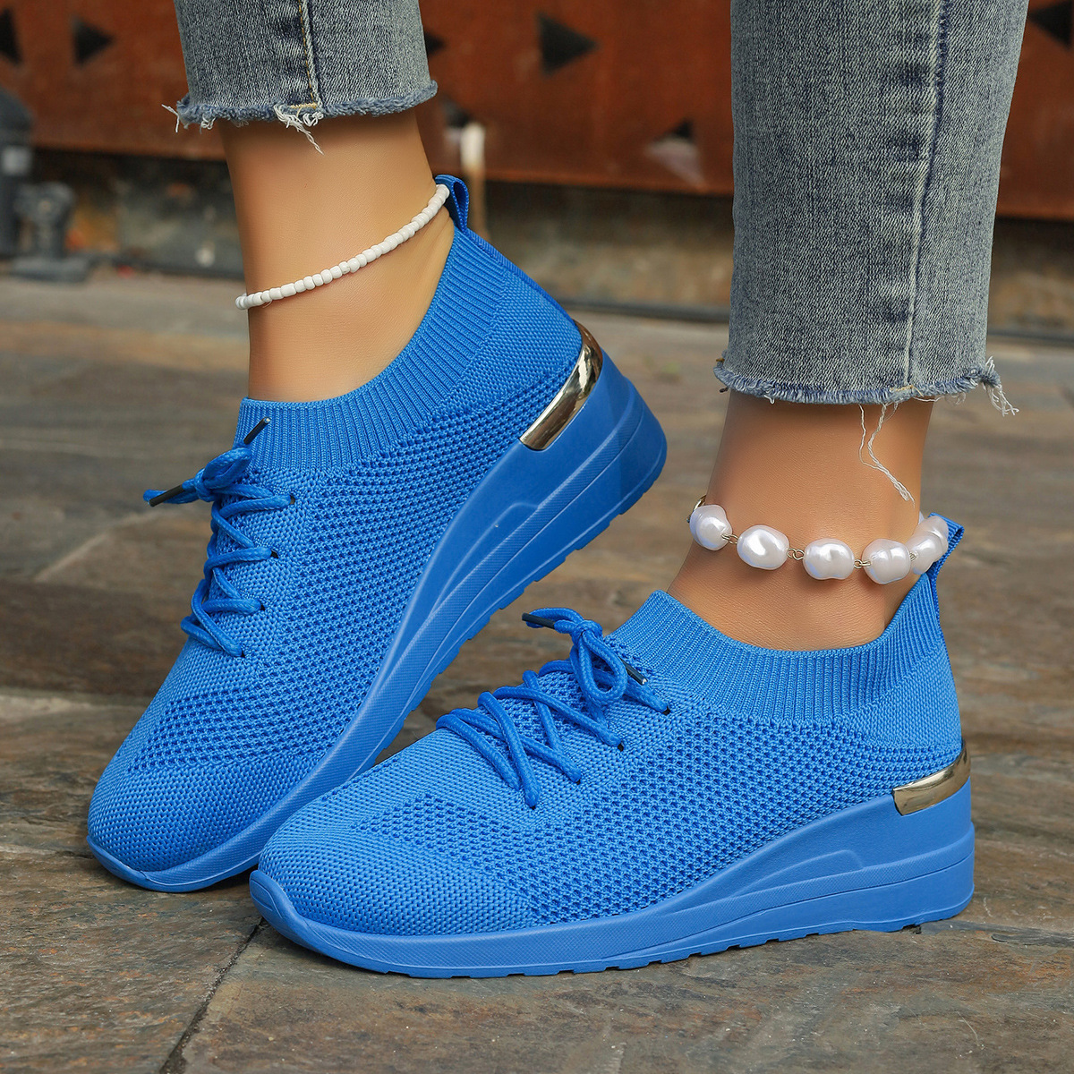 Women's mesh breathable lightweight orthopedic lace-up sneakers