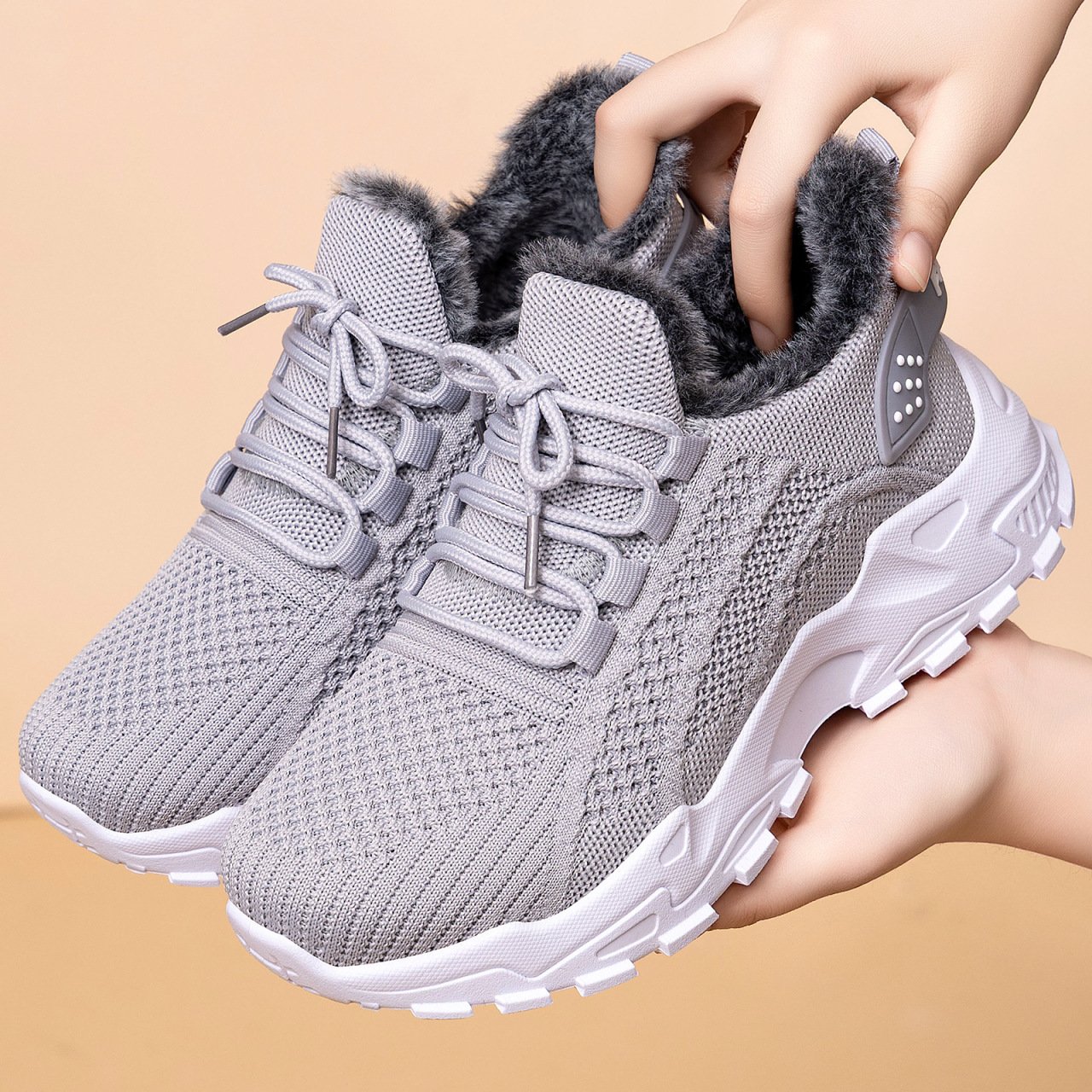 Women's plush cotton sneakers