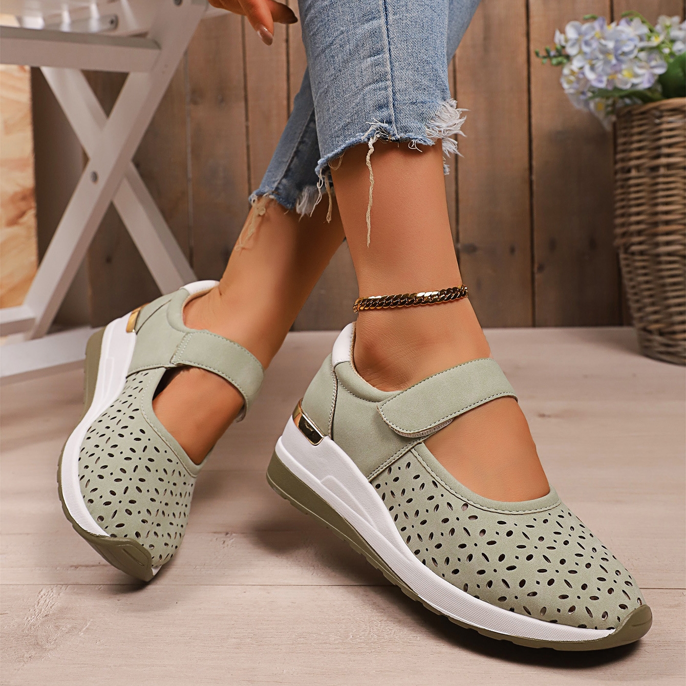 🔥Women's Summer Breathable Lightweight Adjustable Velcro Wedge Heel Sneakers