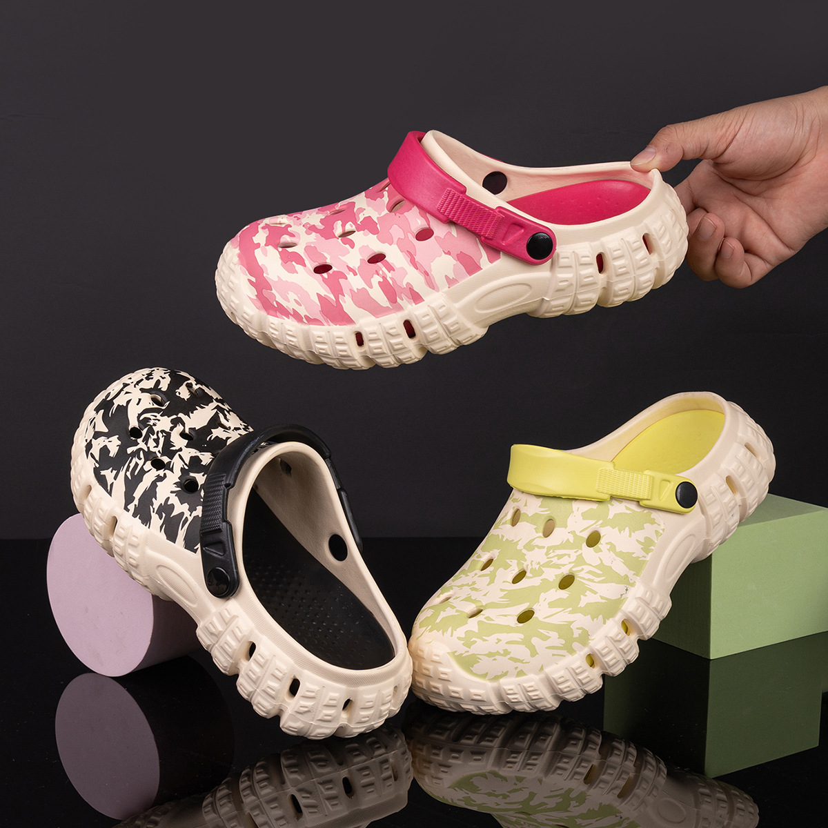 Women's/Men's summer thick-soled non-slip crocs