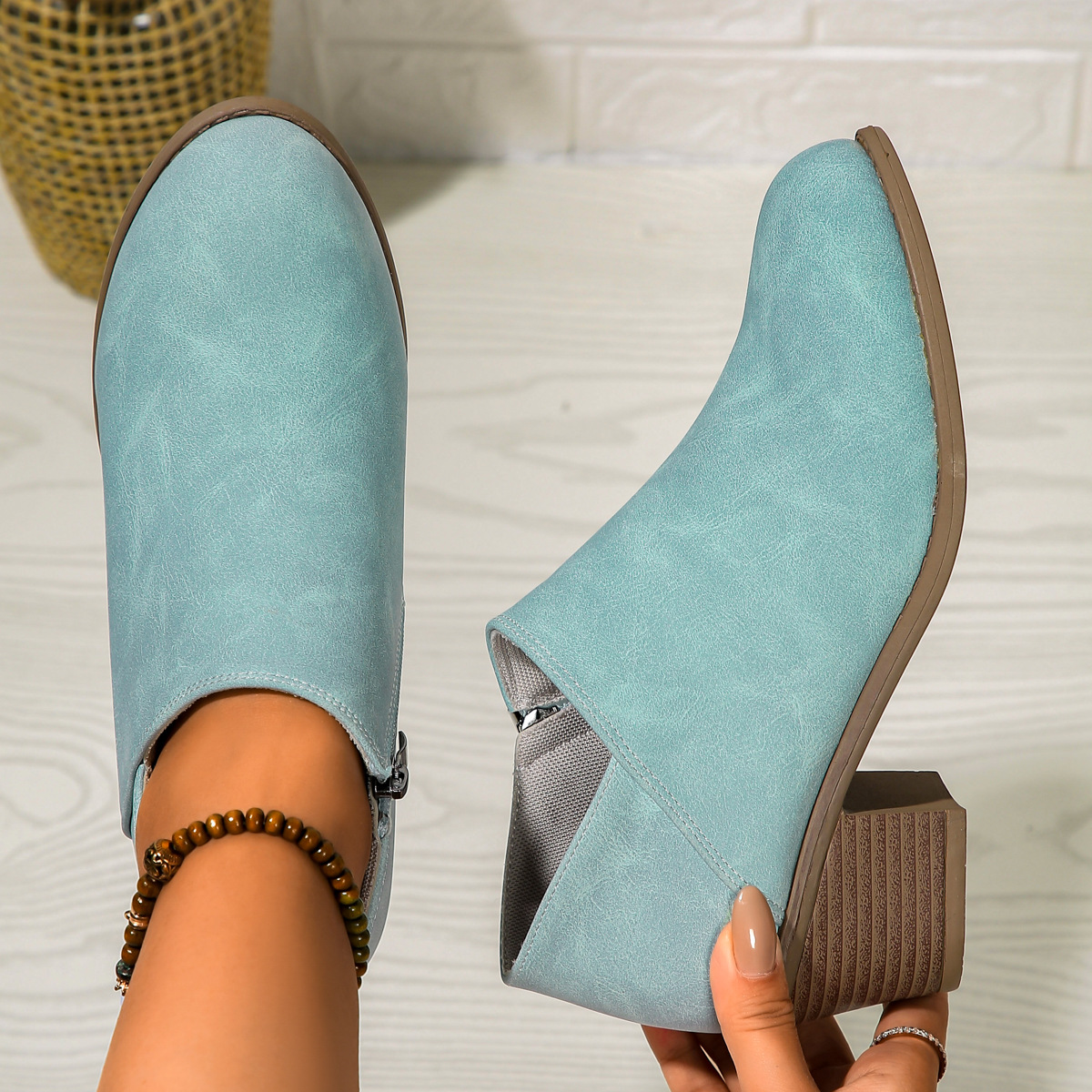 Women's side zipper mid-heel boots