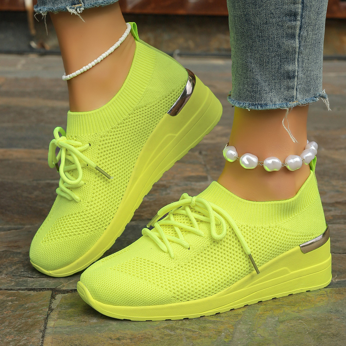 Women's mesh breathable lightweight orthopedic lace-up sneakers