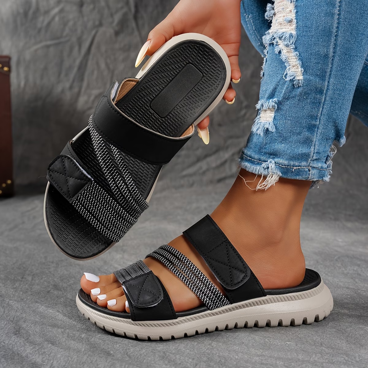 Women's Summer Fashion Sandals - Casual Beach Shoes, Low Heel, Comfortable, Suitable for Outdoor Vacations and Everyday Wear