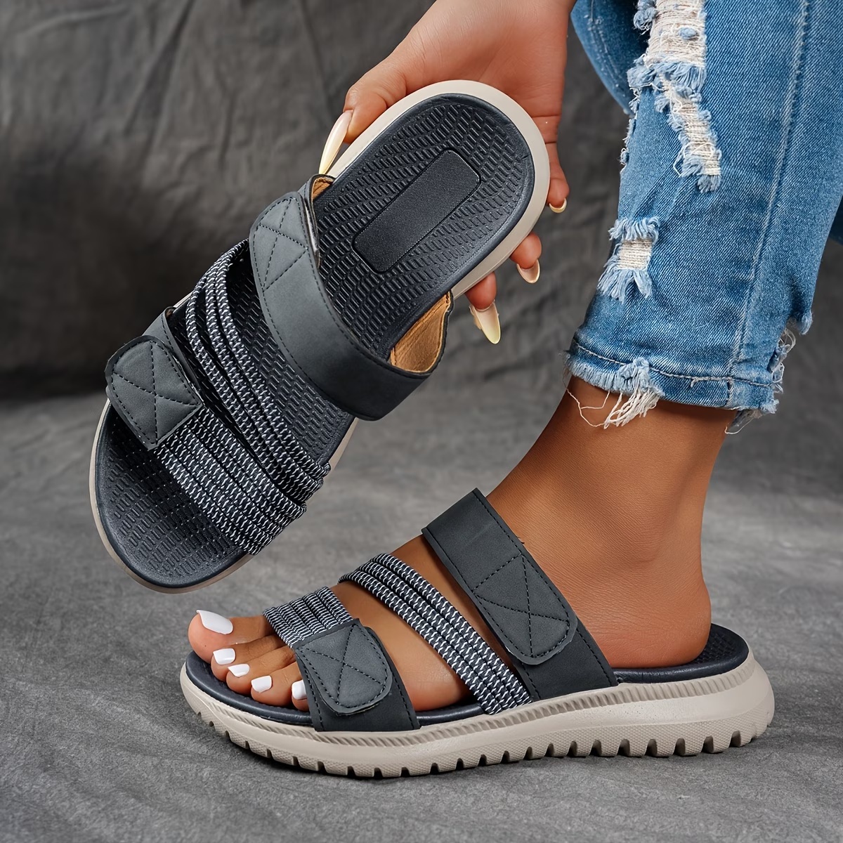 Women's Summer Fashion Sandals - Casual Beach Shoes, Low Heel, Comfortable, Suitable for Outdoor Vacations and Everyday Wear