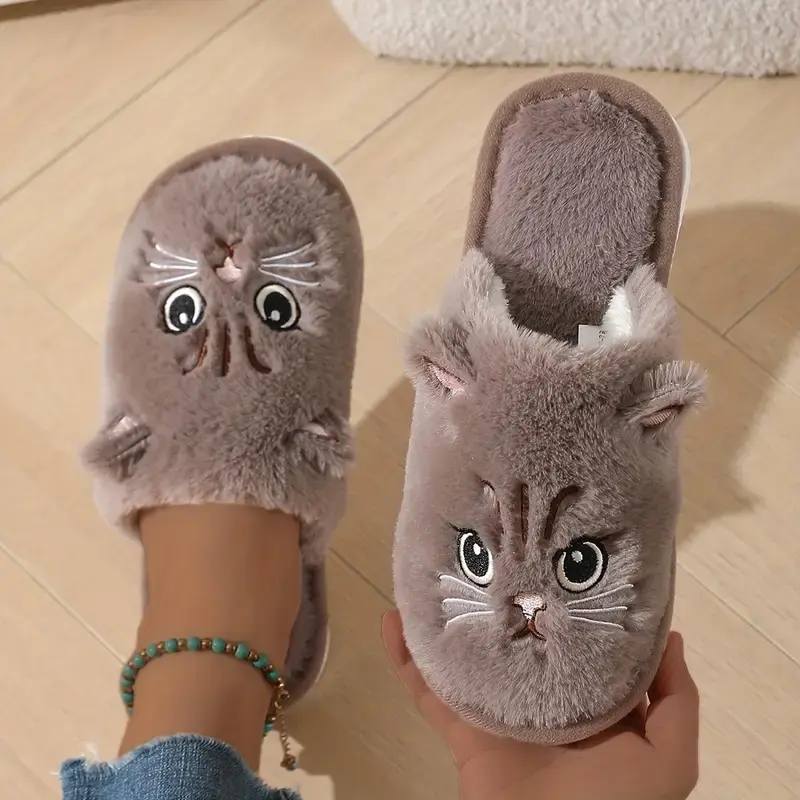 Women's Cute Cartoon Cat Plush Slippers