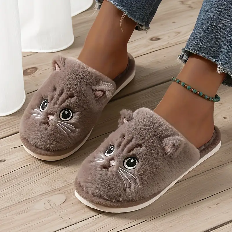Women's Cute Cartoon Cat Plush Slippers