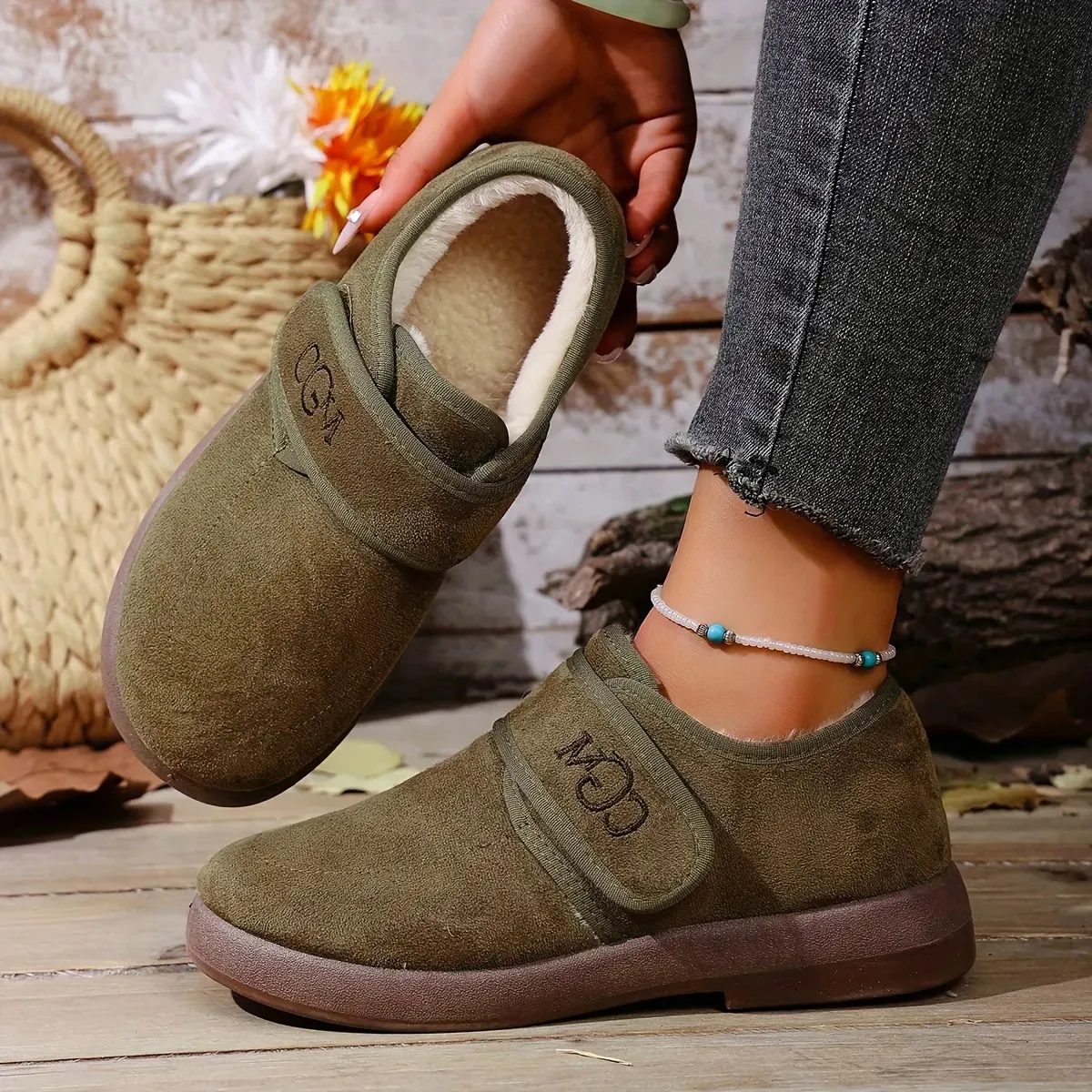 🔥Last Day Promotion 50% OFF - Women's Winter Slip-On Non-Slip Warm Shoes