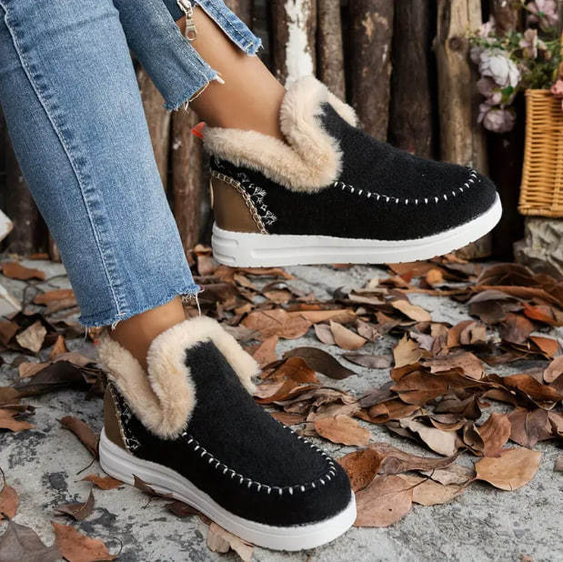 🥾Soft, plush slip-on sneakers for cozy feet
