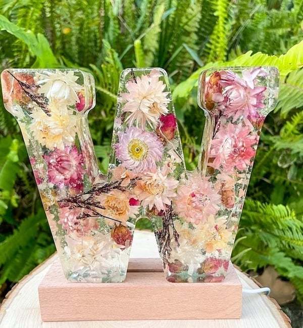 🎁Special commemoration -💟Limited Handmade 100pcs🌸Flowers Resin Night Light-PLAWLTD