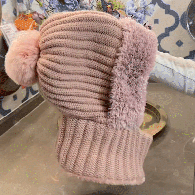 🧣3-in-1 Women's Beanie Hat with Scarf & Mask – Cozy Winter Essential