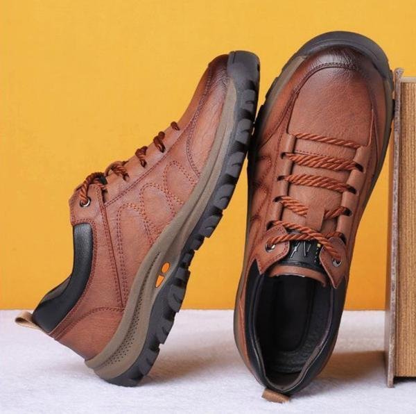 Men's casual leather shoes with hand stitching