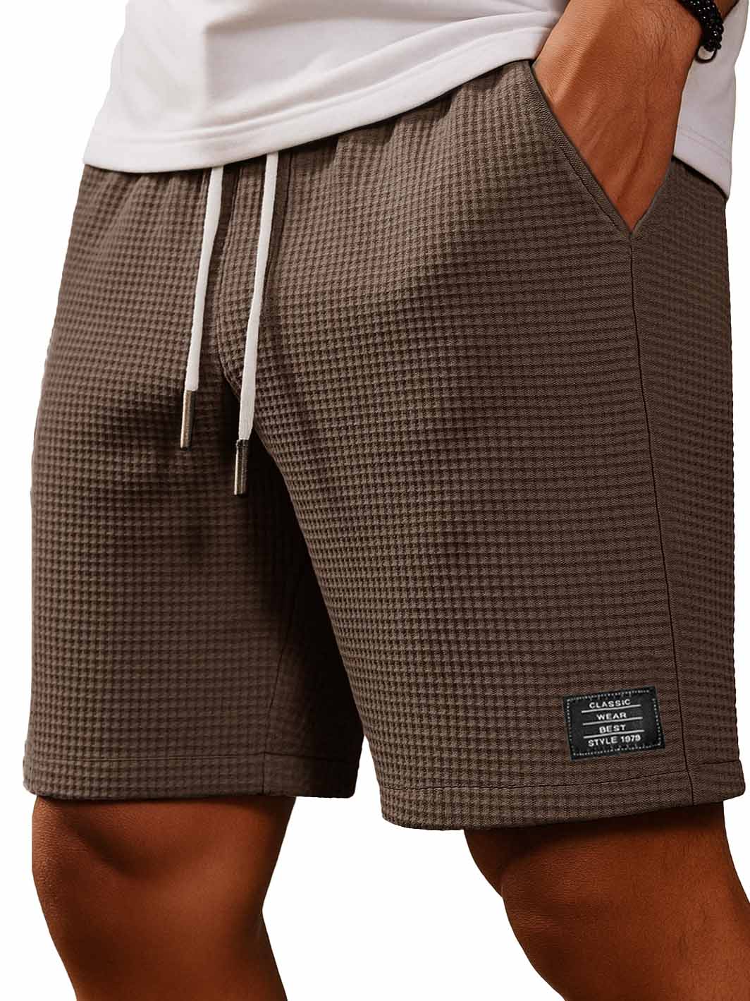 Men's Fashion Everyday Casual Waffle Fabric Embroidered Logo Pocket Shorts-tidenox
