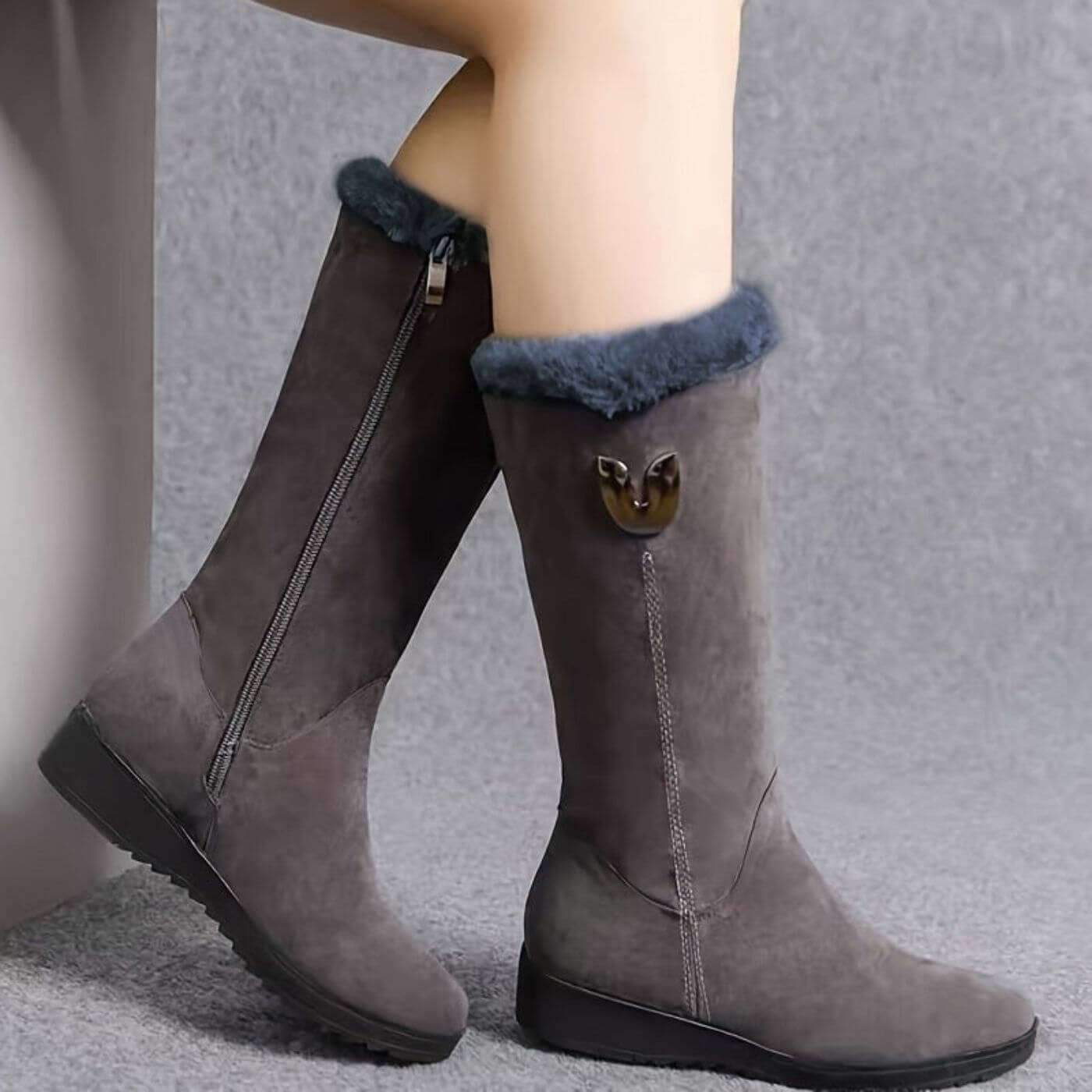 Lined winter snow boots
