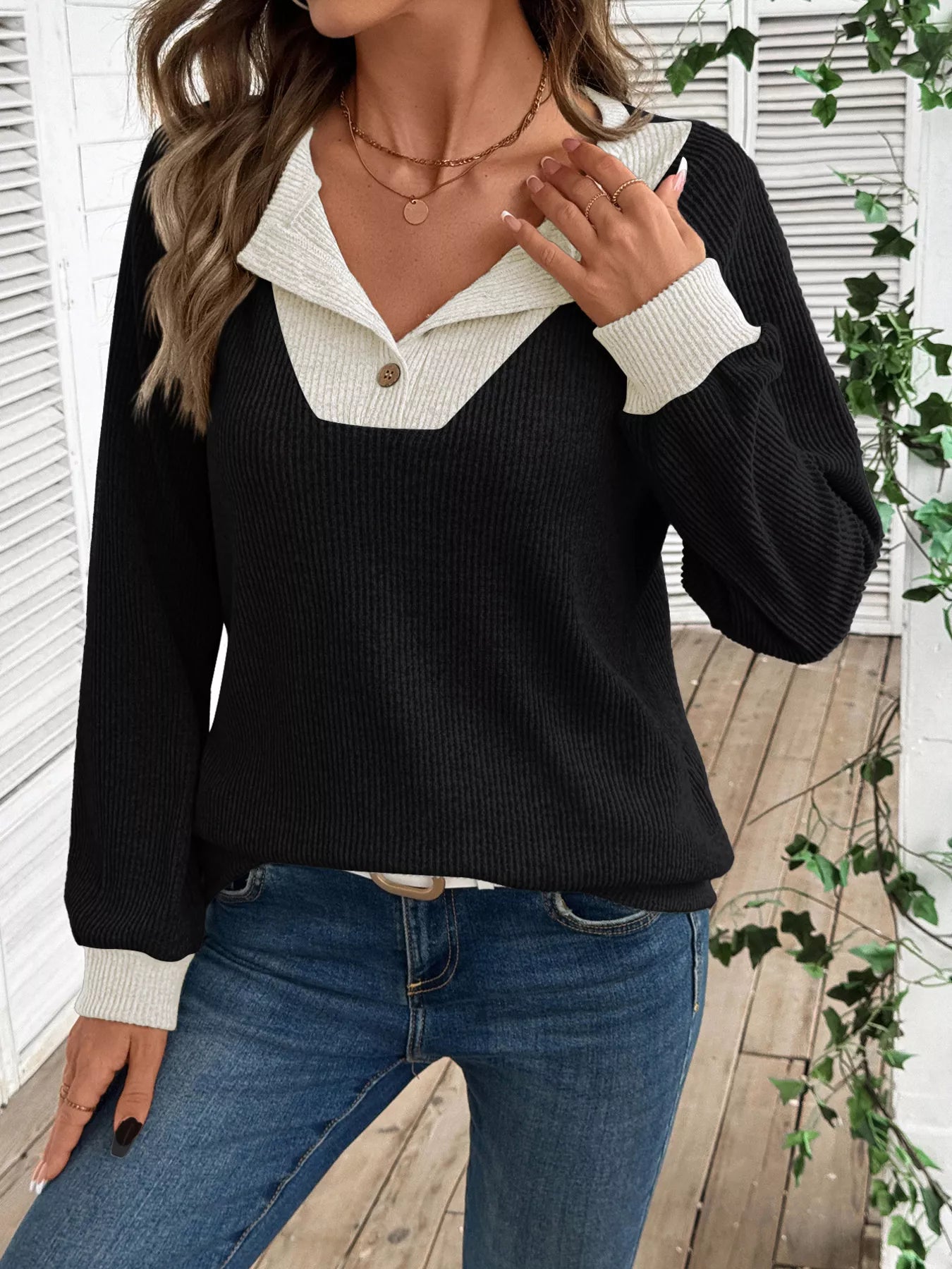 Ribbed Knit Two-Tone Top-tidenox