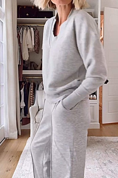 ⏰LAST DAY SAVE 49%💥Women's Solid Color V-neck Top & Pants Two-piece Set-tidenox