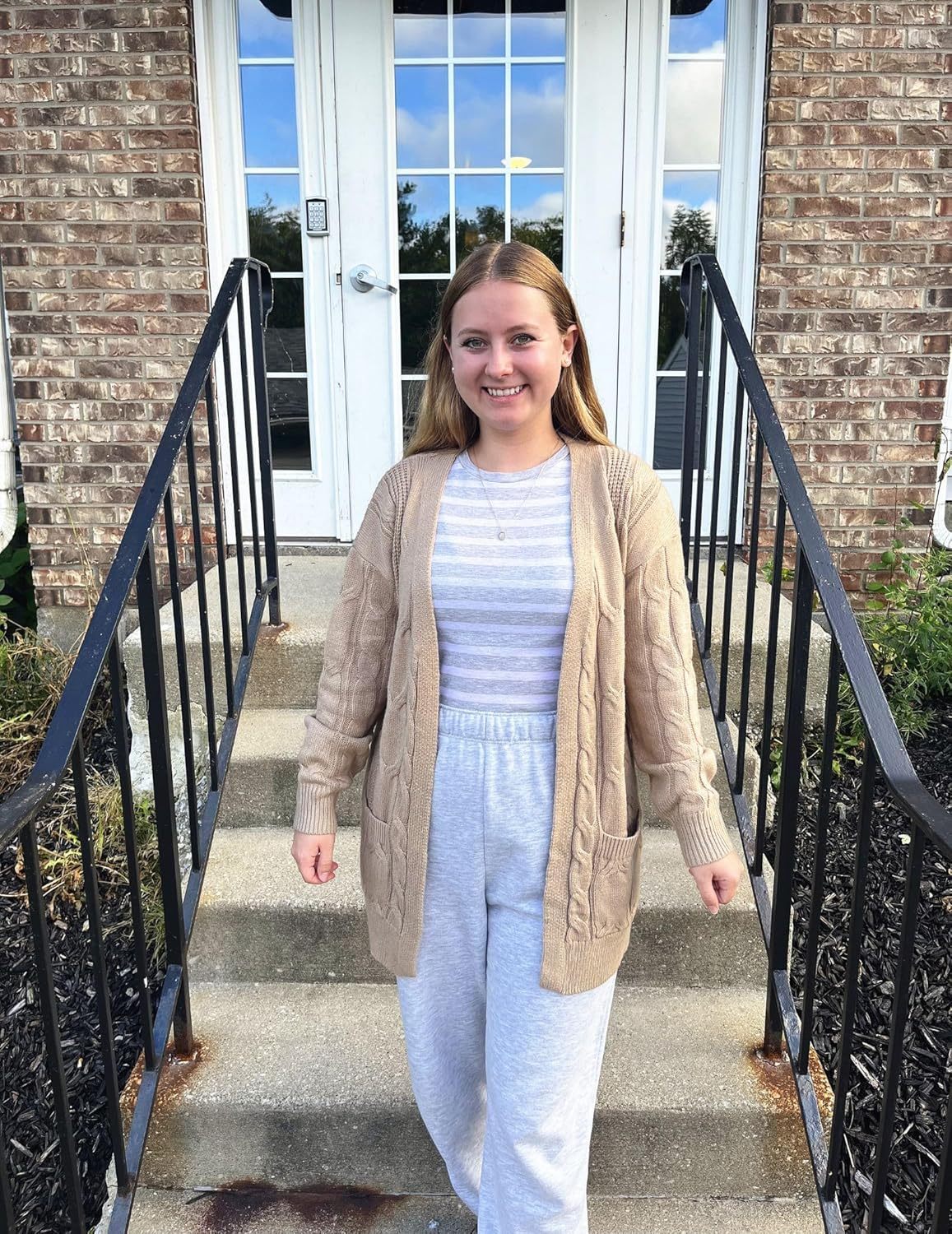 Zeagoo Women's Oversized Cardigan Cable Knit V Neck Sweater-tidenox