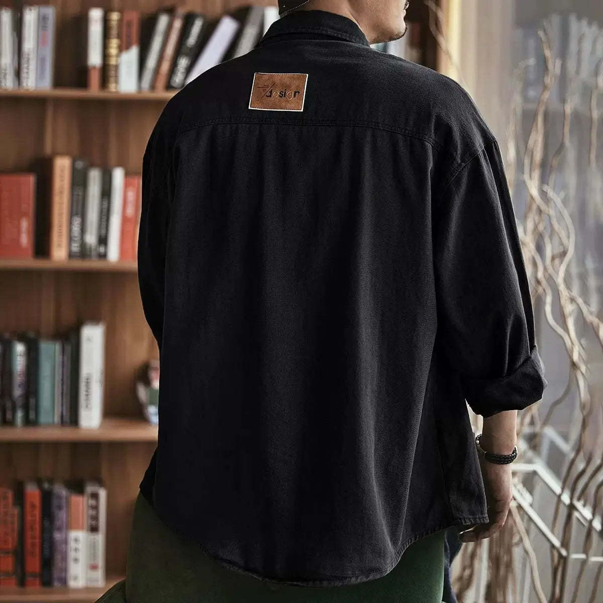 Loose Casual Fit Falcon Shirt-tidenox