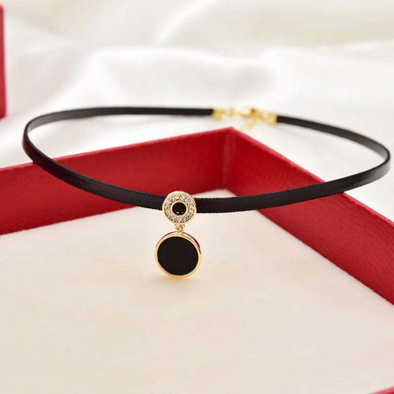 Geometric Crystal Pendant Necklace-tidenox