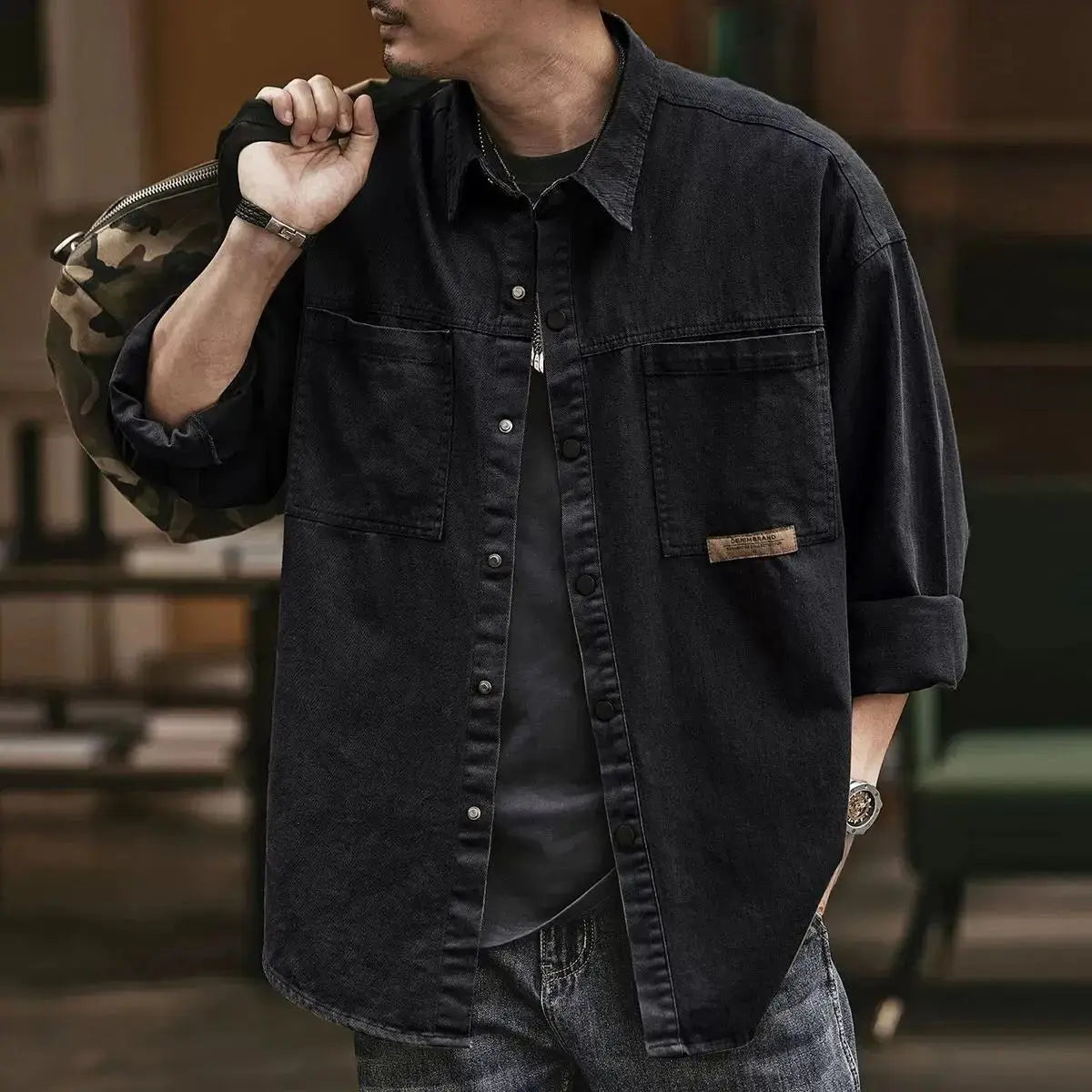 Loose Casual Fit Falcon Shirt-tidenox