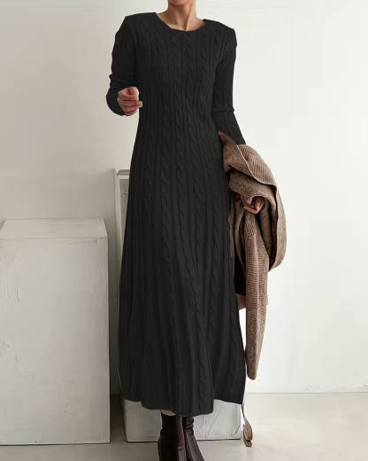 Elegant long dress with cable knit