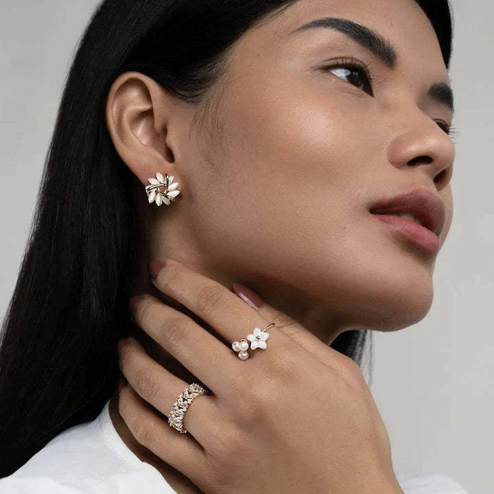 Elegant Opal Petal Design Earrings-tidenox