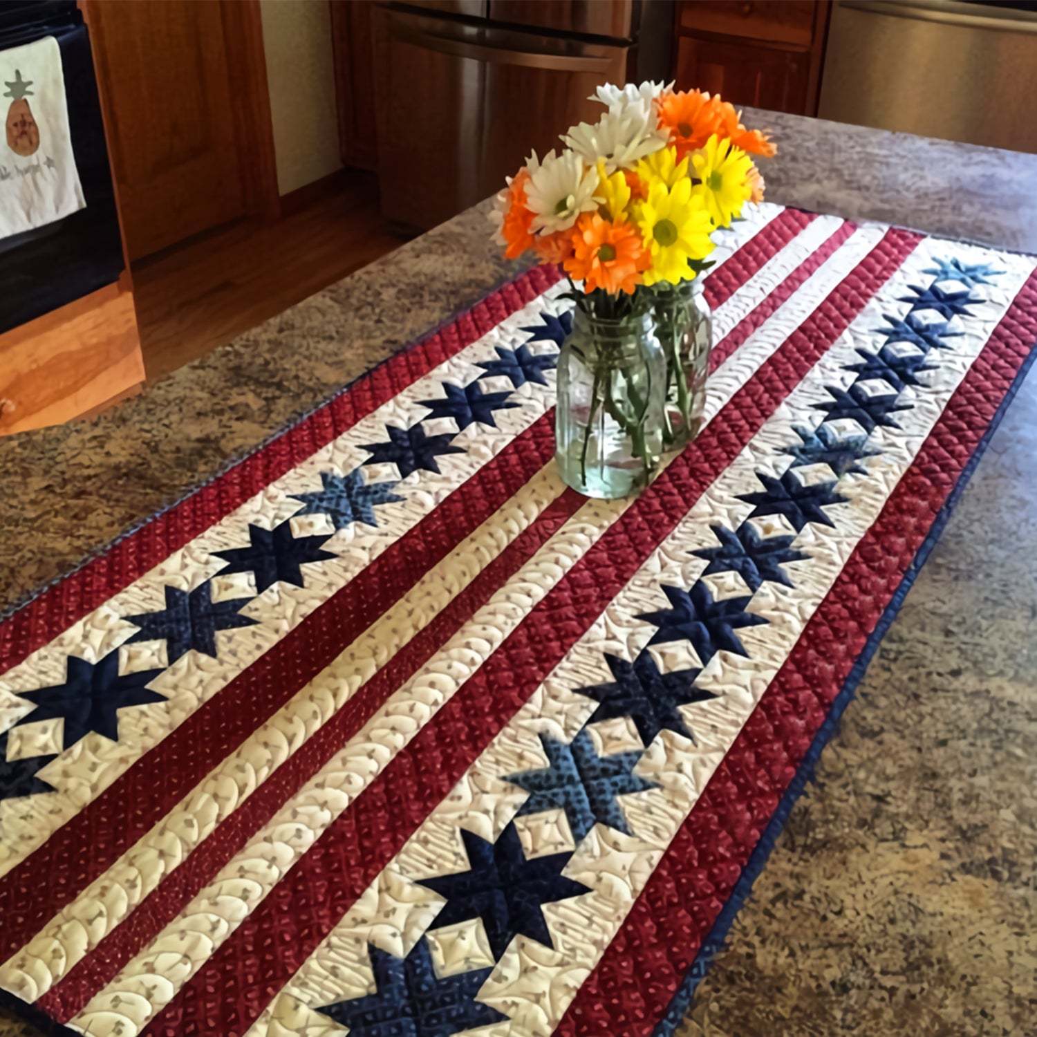 Stars and Stripes Quilted Table Runner NCU0TH550-tidenox