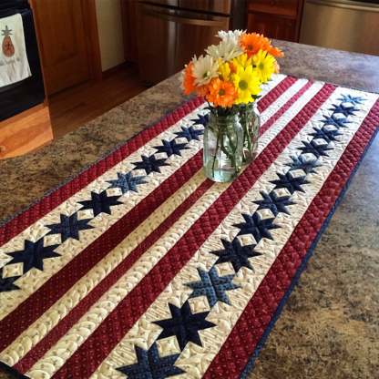 Stars and Stripes Quilted Table Runner NCU0TH550-tidenox