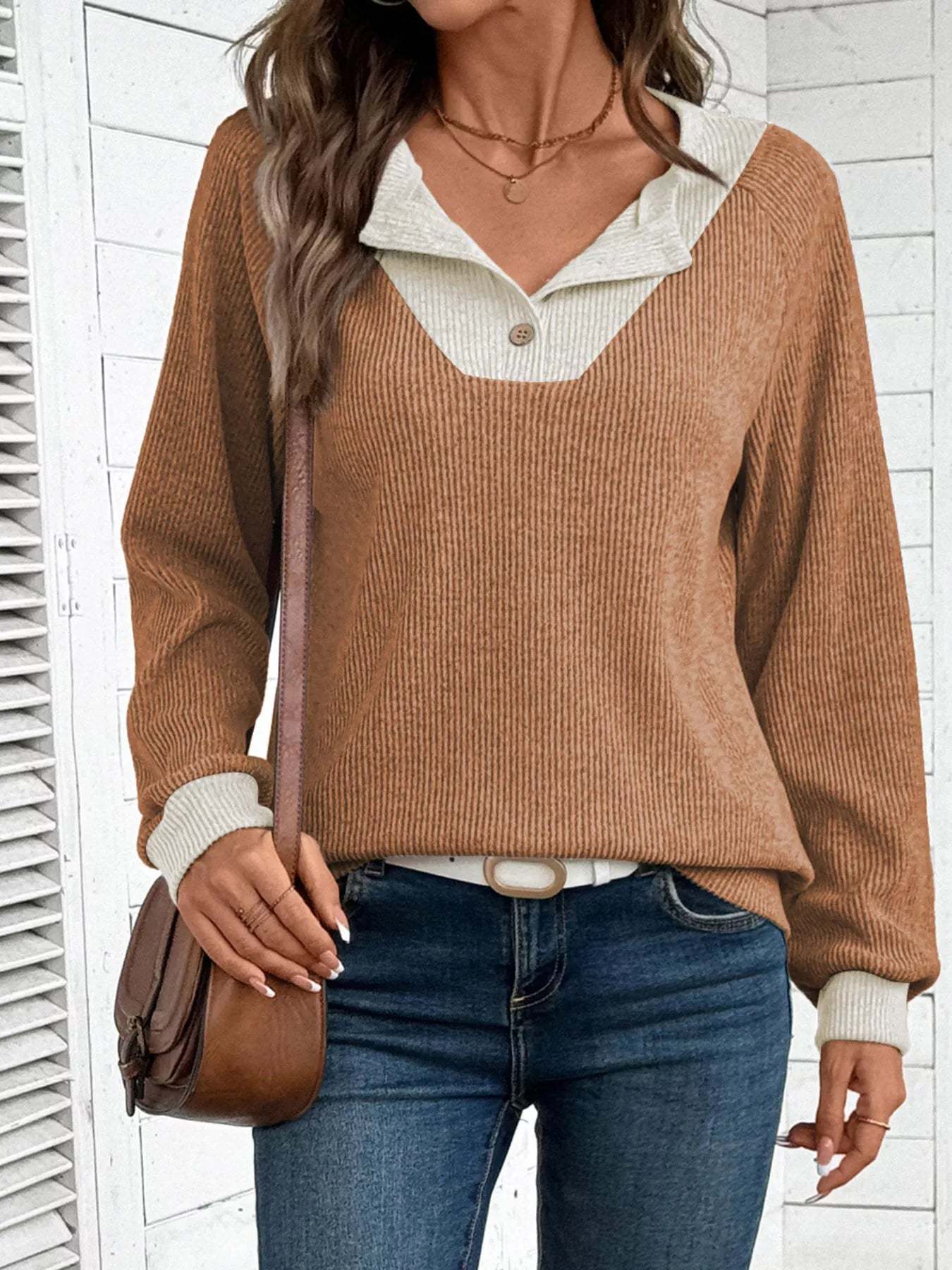 Ribbed Knit Two-Tone Top-tidenox