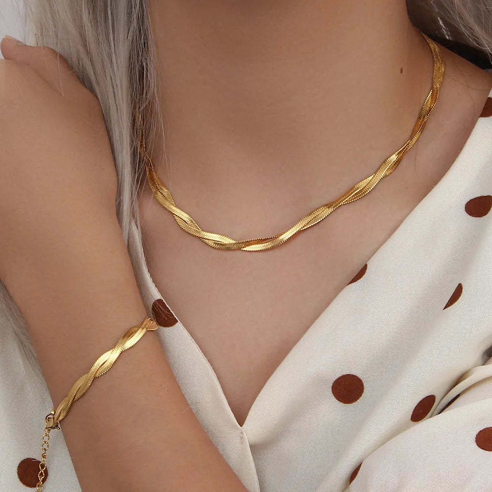 Twisted Necklace and Bracelet Set-tidenox