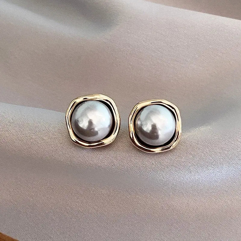 Chic Black Pearl Drop Earrings-tidenox